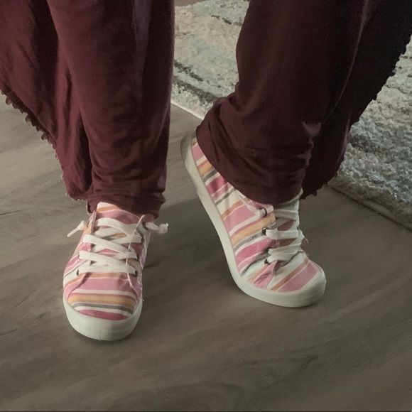 Kelly Multi Striped Canvas Sneakers - Picture 4 of 7